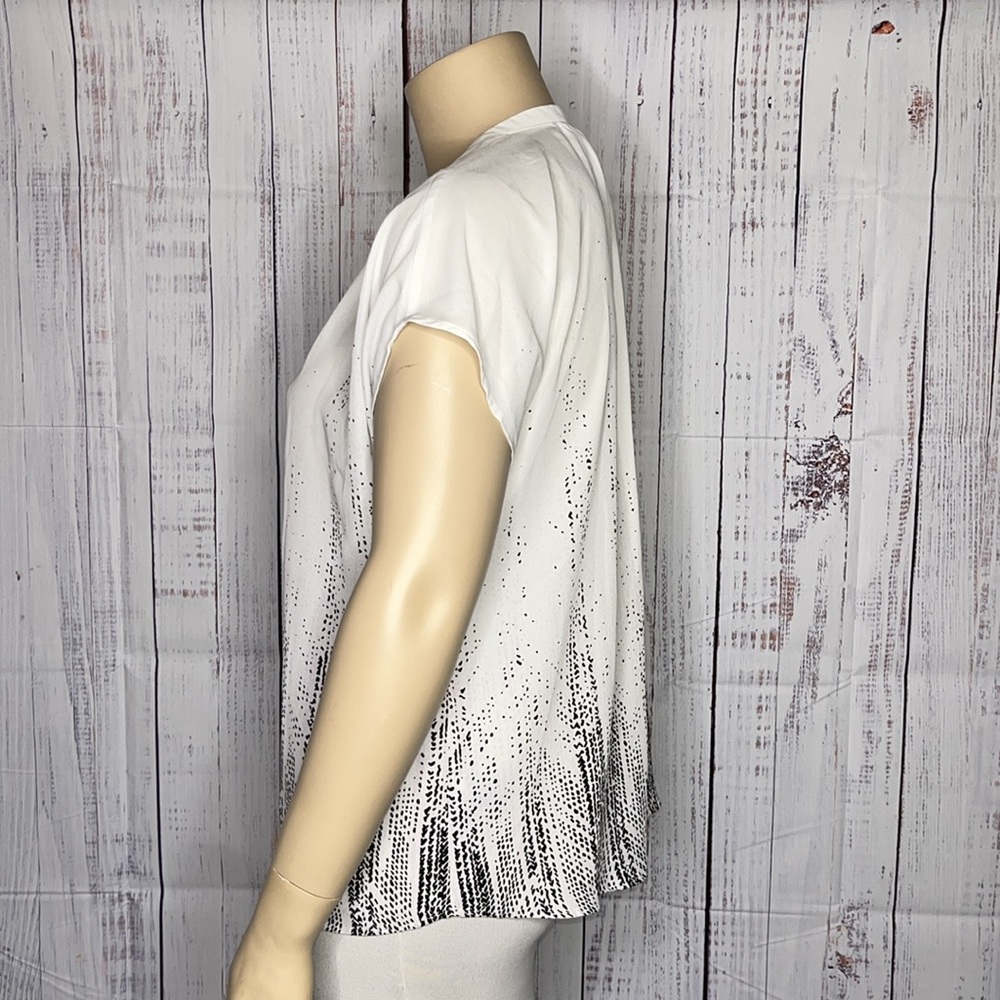 Apt. 9 Size XL White - Black & Lilac Purple Polka Dot Henley Blouse Top - Picture 2 of 4